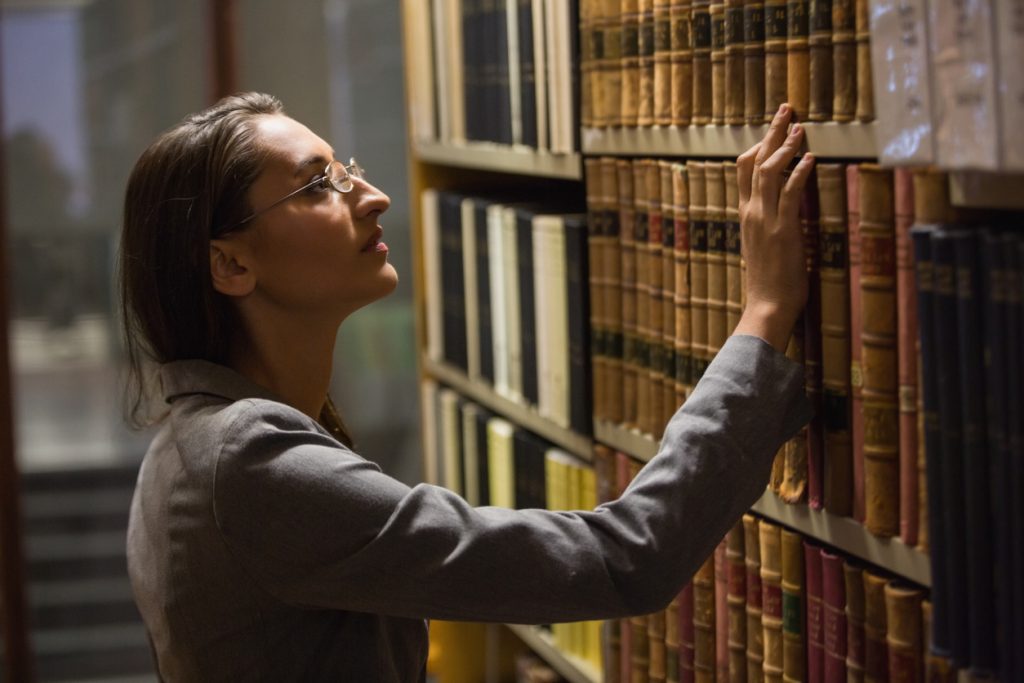 Which US Law Schools Do Female Lawyers Go To