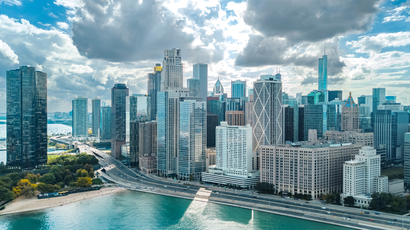 Arial view of the downtown Chicago skyline