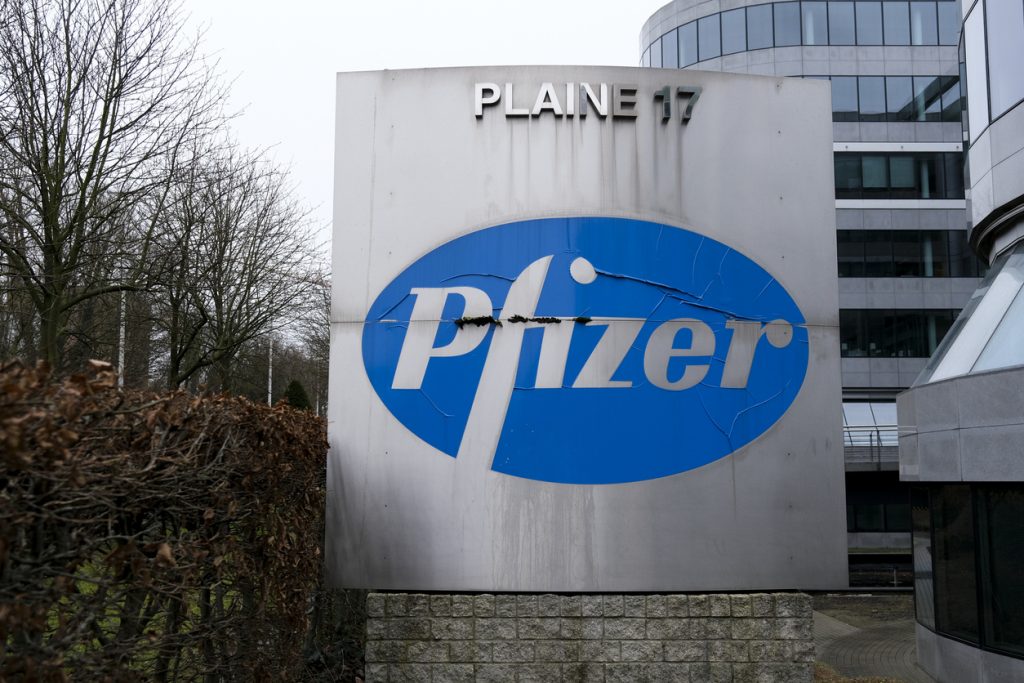 Pfizer Agrees To $345 Million Payout To Resolve EpiPen Pricing Lawsuit