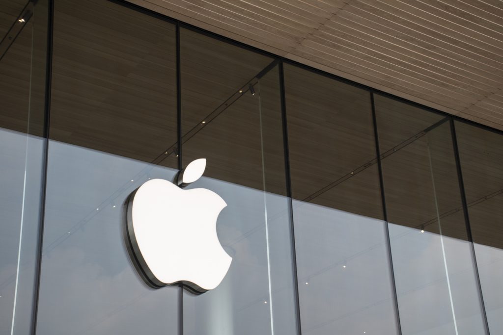 US States Say Apple Stifles Competition Through Its Mobile App Store