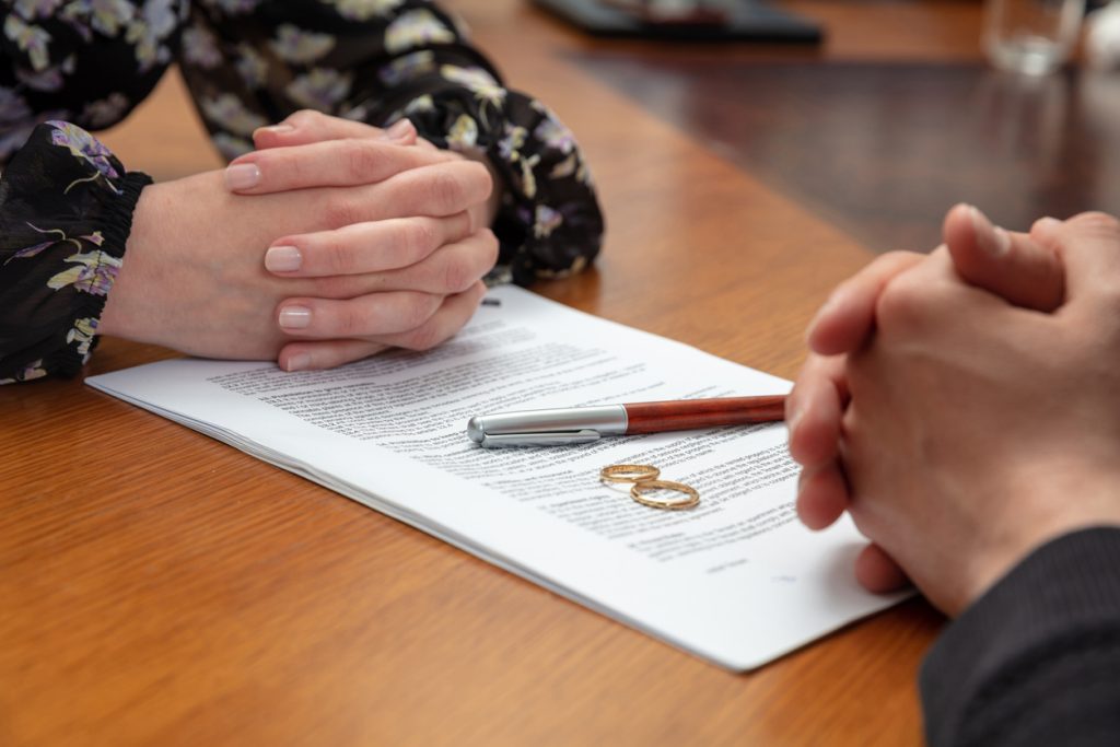 5 Tips for Negotiating Alimony Payments