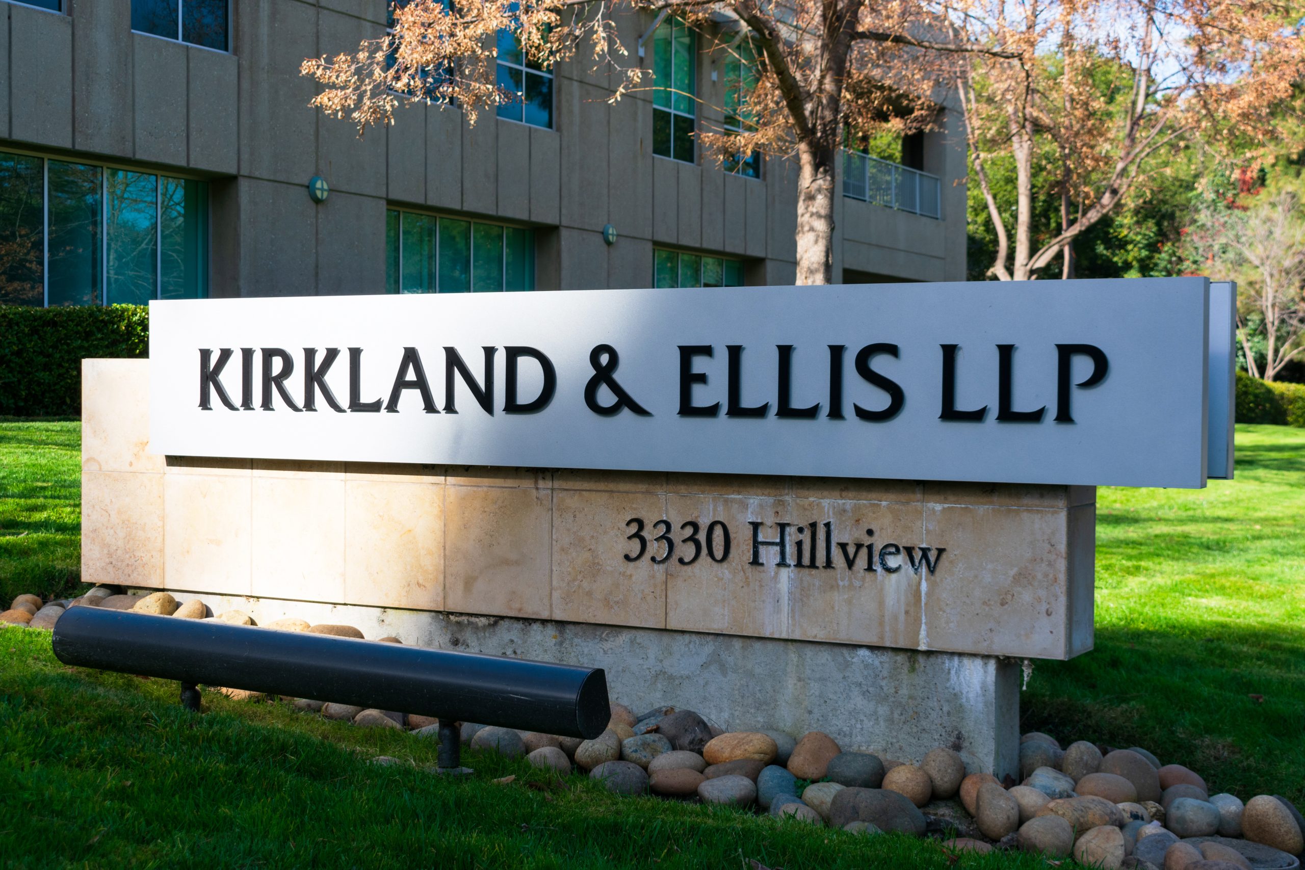 kirkland,and,ellis,sign,at,silicon,valley,office,of,an