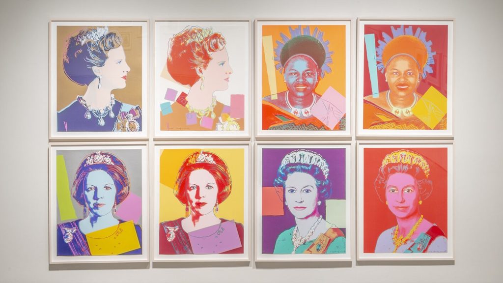 Clumsy" Thieves Bomb Dutch Gallery in Bold Heist for Warhol’s 'Reigning Queens' Prints