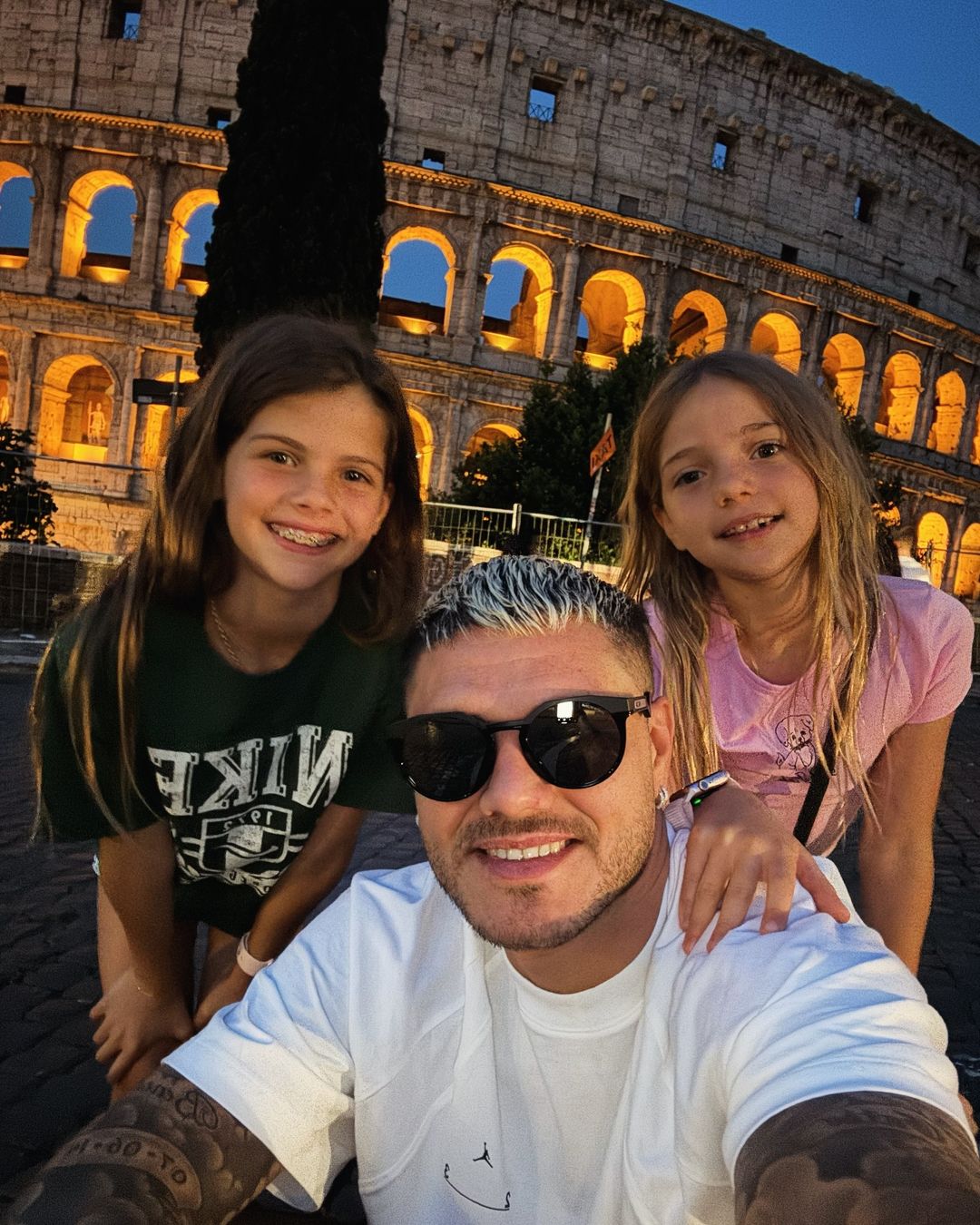 Mauro Icardi daughters Francesca and Isabella