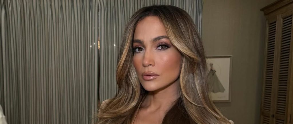 Jennifer Lopez Networks with Brad Pitt for an Oscar Advantage