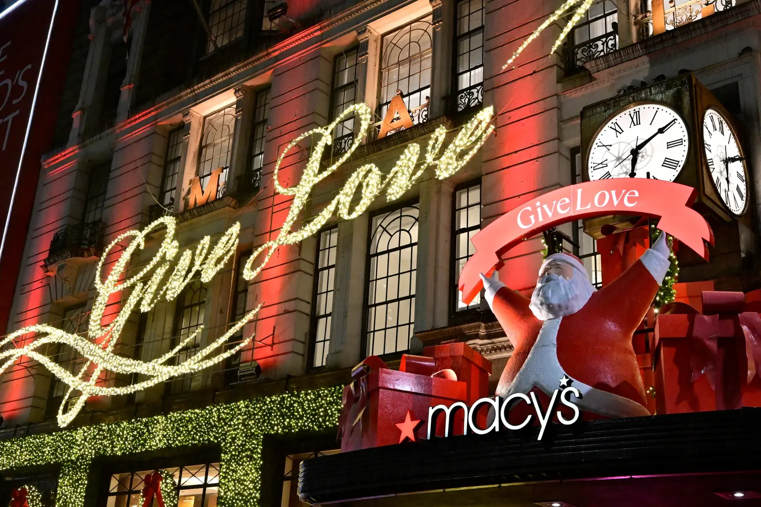 macys herald square 2024 facade 2