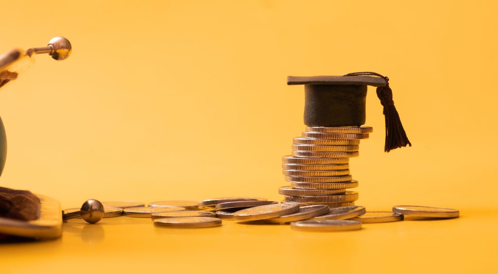 Financial Literacy for Law Students: Building a Strong Legal and Financial Foundation