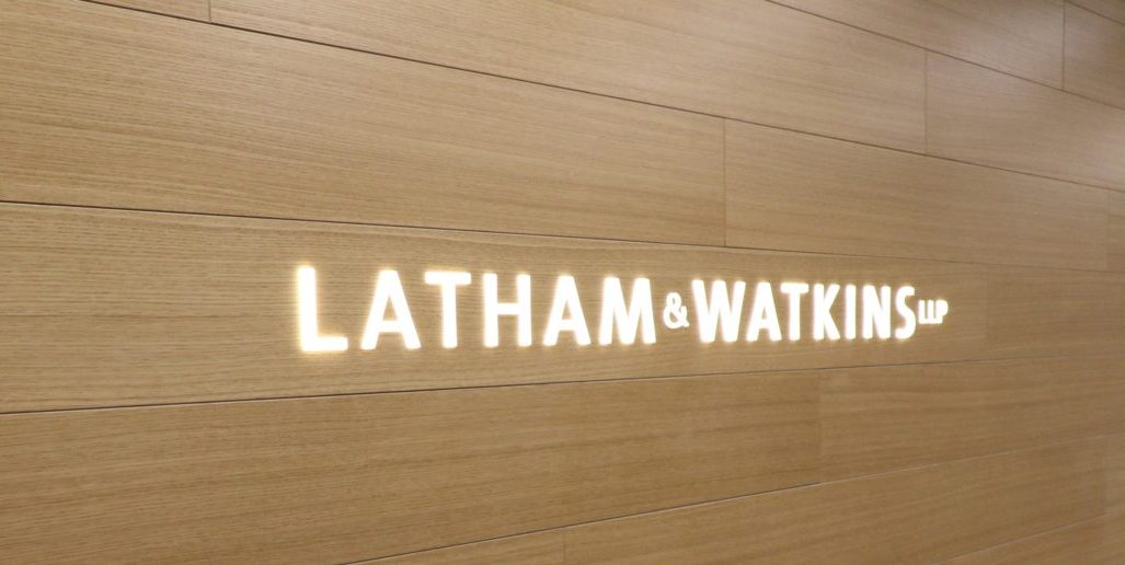 Latham & Watkins llp logo