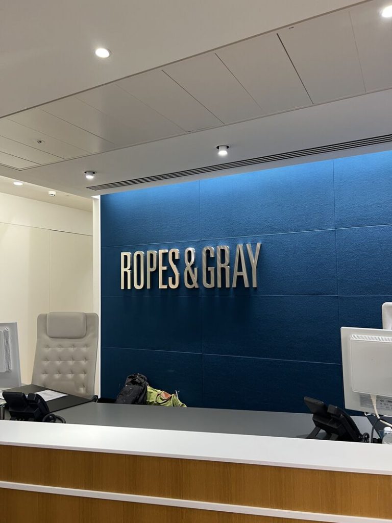 Amir Shmueli Joins Ropes & Gray's Global Finance Practice