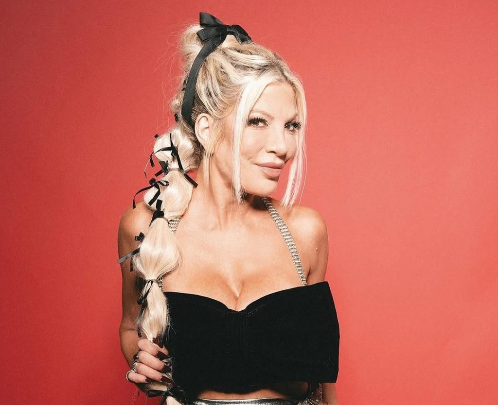 Tori Spelling’s Hilarious Water Aversion and Quirky Drink Habits