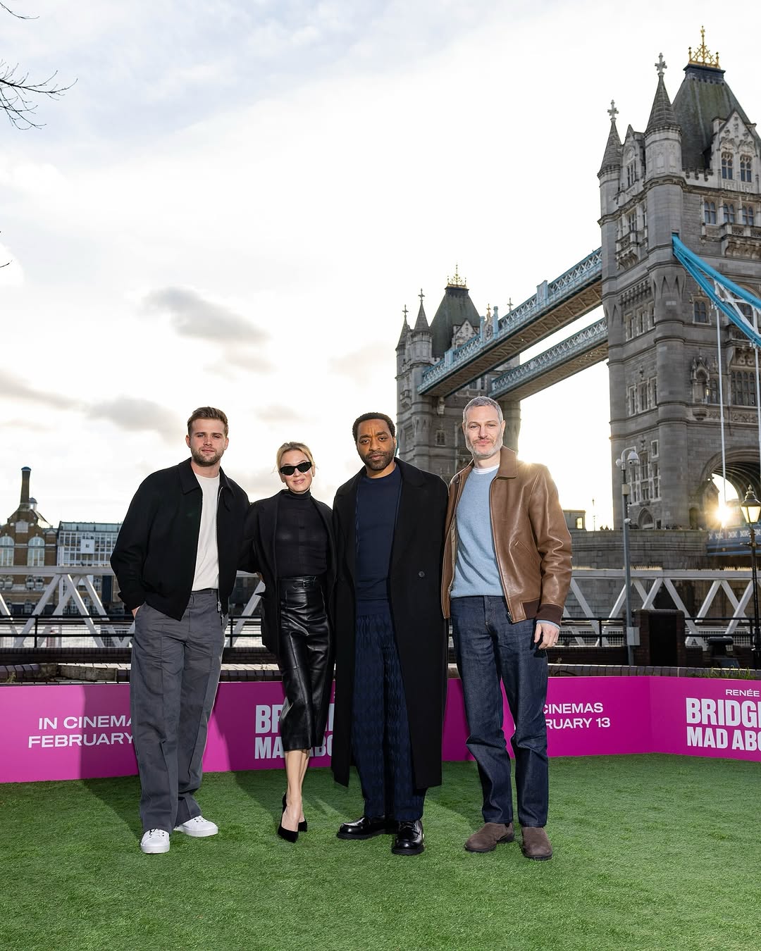 The cast & director of BRIDGET JONES: MAD ABOUT THE BOY!