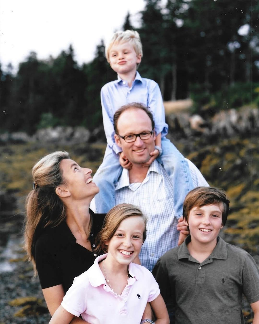 Prince Robert of Luxembourg and Princess Julie of Nassau with their children: Prince Frederik, Prince Alexander, and Princess Charlotte.